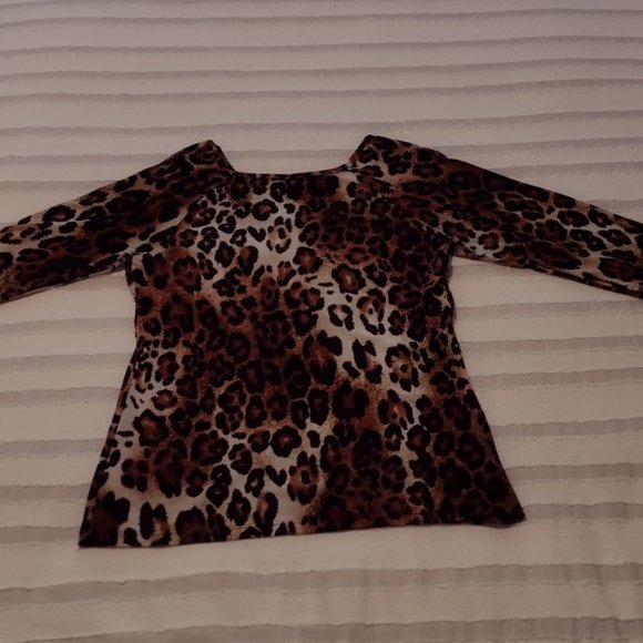 AGB Front Ruffled Animal Print Ladies Blouse - Picture 5 of 9